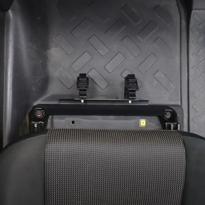 Uchwyt na latarkę pod siedzeni – Car Accessories Under 1000 recenzja i cena