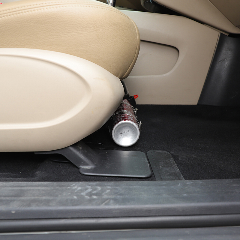Uchwyt na gaśnicę samochodową  – Car Accessories Under 1000 recenzja i cena